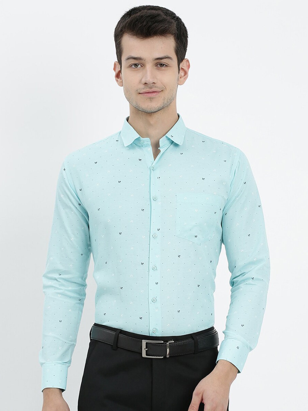 

V2 Value & Variety Men Blue Micro Ditsy Printed Formal Shirt