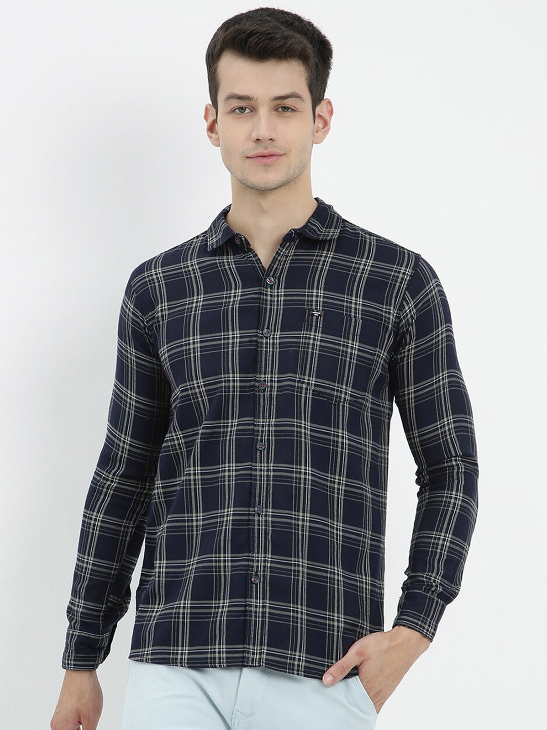 

V2 Value & Variety Men Navy Blue Slim Fit Tartan Checked Casual Shirt