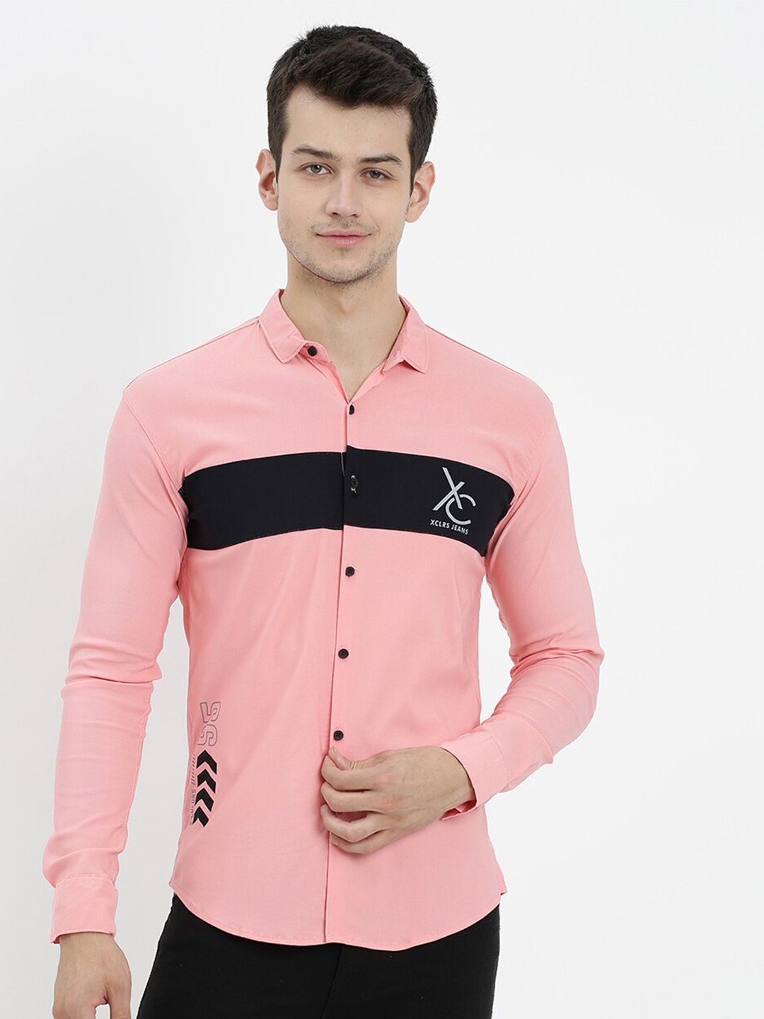

V2 Value & Variety Men Pink Slim Fit Colourblocked Casual Shirt