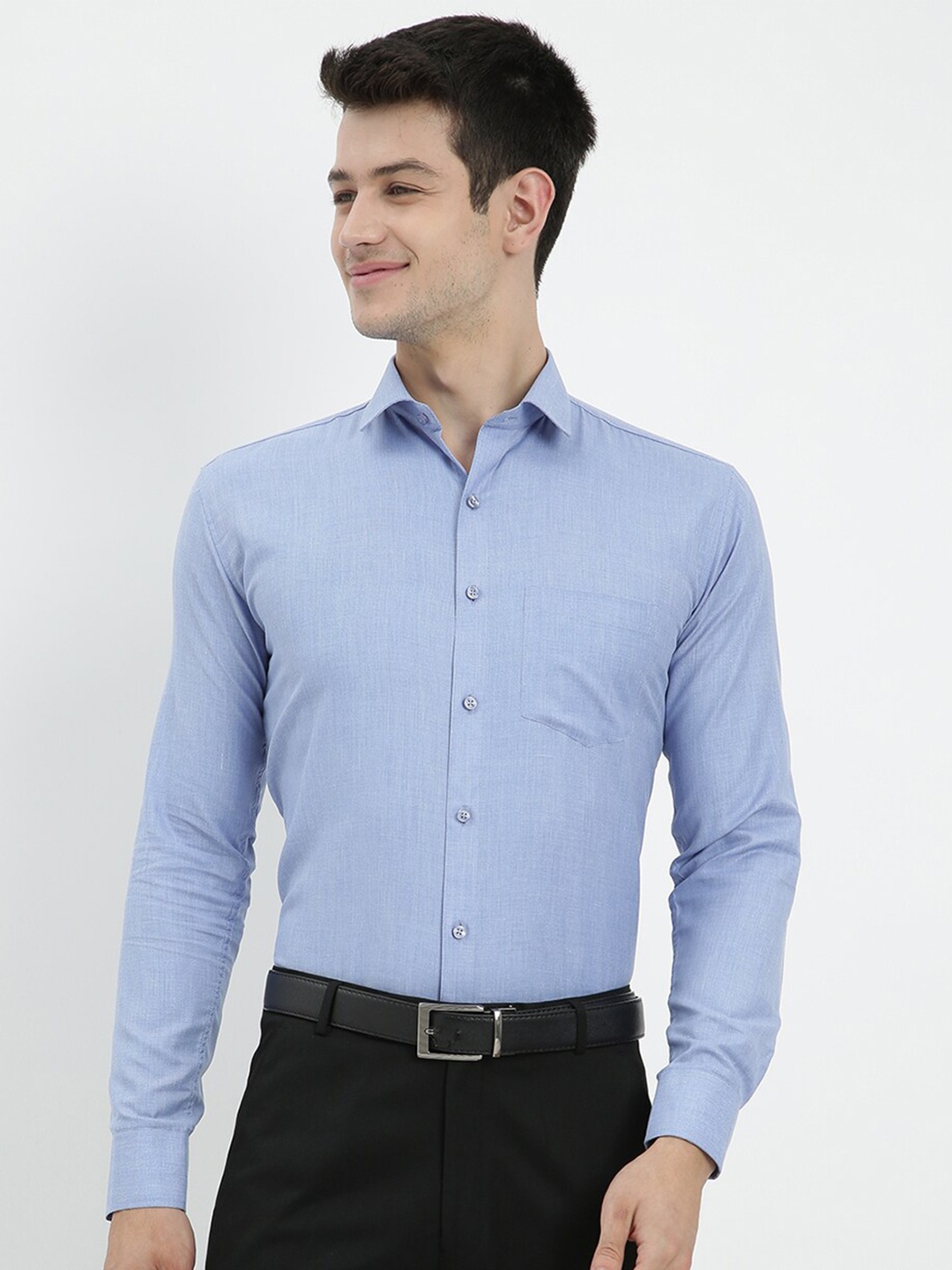 

V2 Value & Variety Men Blue Regular Fit Solid Formal Shirt