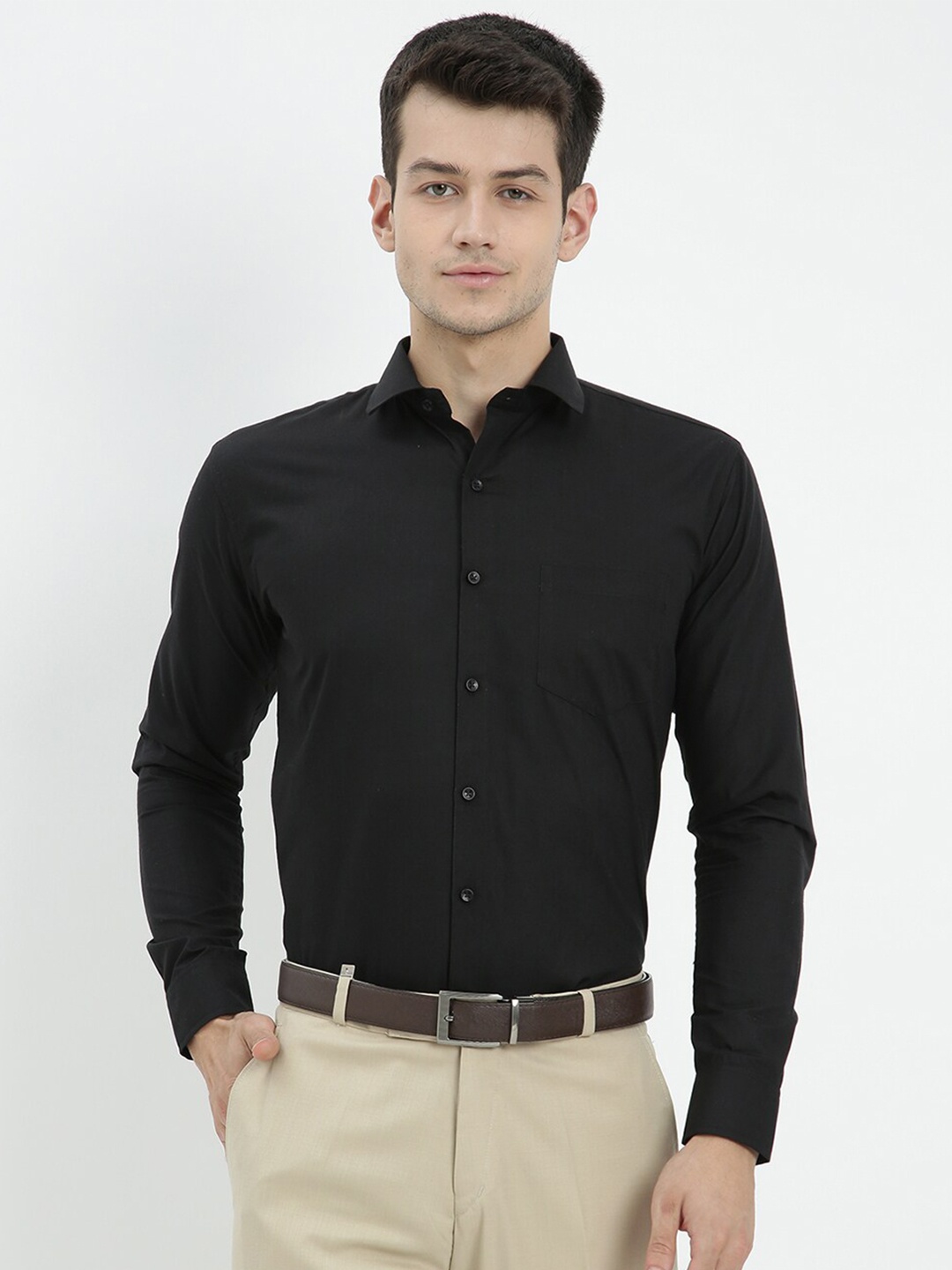 

V2 Value & Variety Men Black Regular Fit Formal Shirt