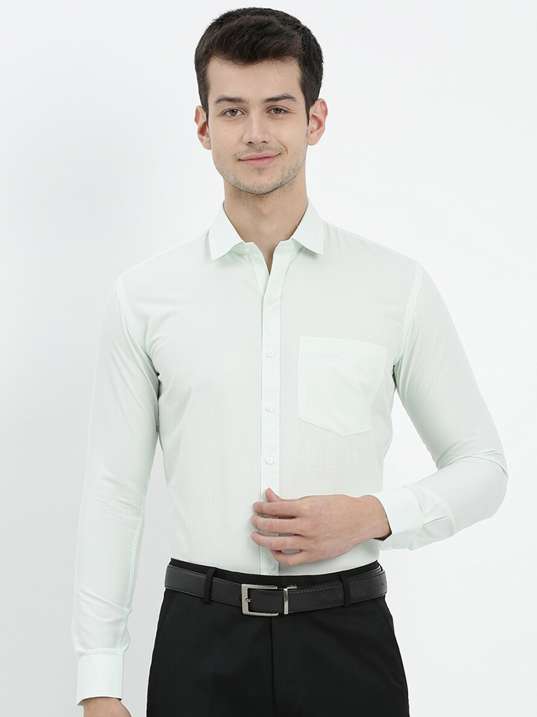 

V2 Value & Variety Men Green Regular Fit Formal Shirt