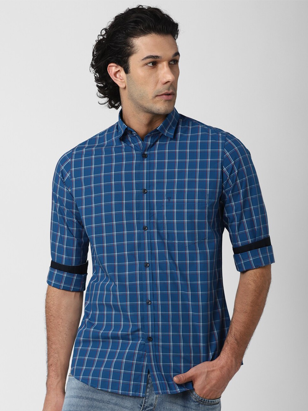 

Van Heusen Sport Men Blue Slim Fit Checked Casual Shirt