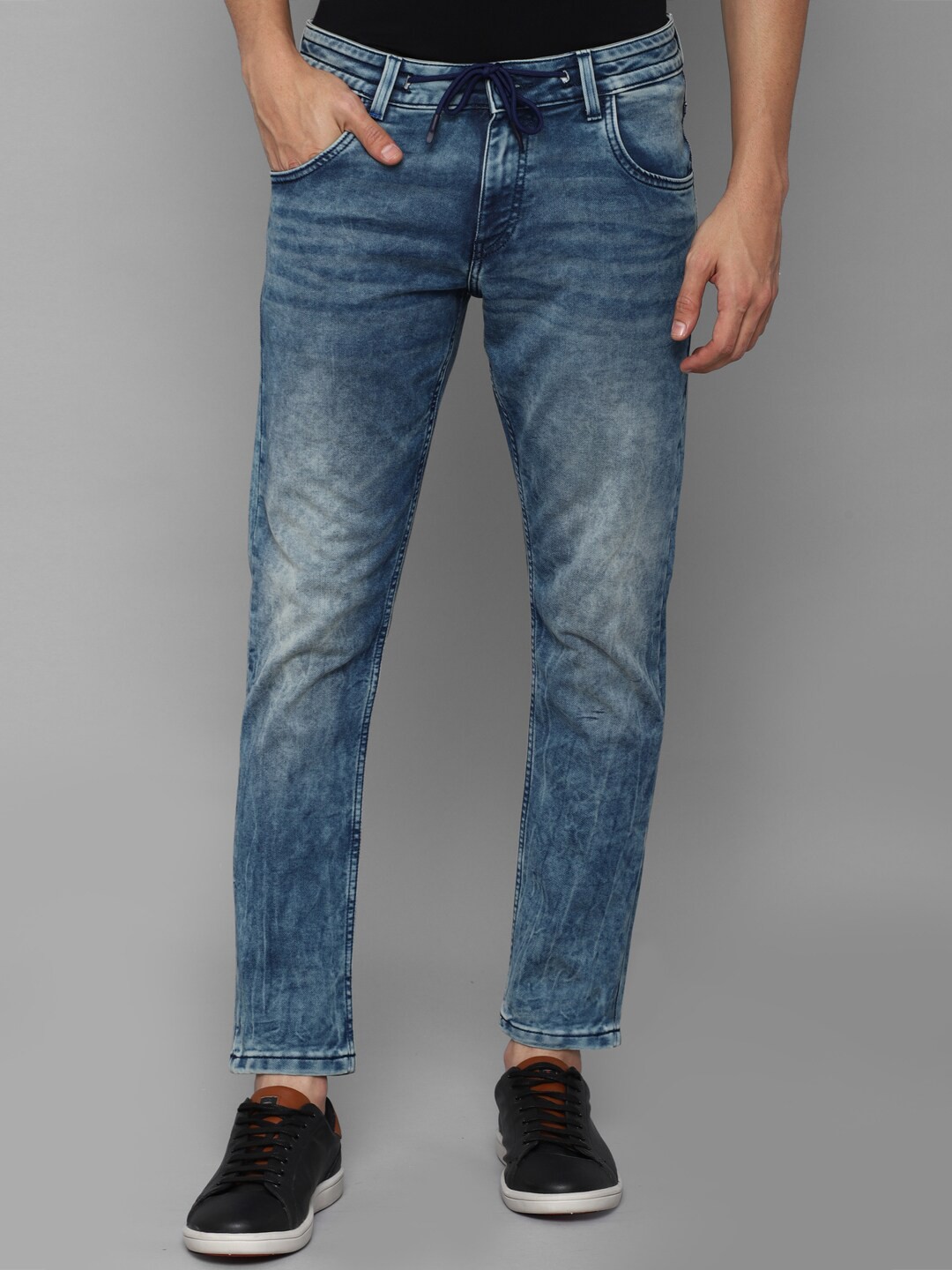 

Allen Solly Sport Men Blue Slim Fit Heavy Fade Jeans