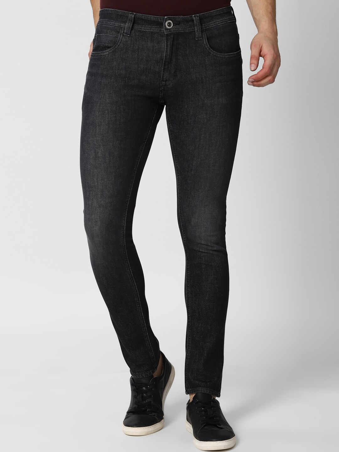 

Peter England Casuals Men Black Slim Fit Jeans