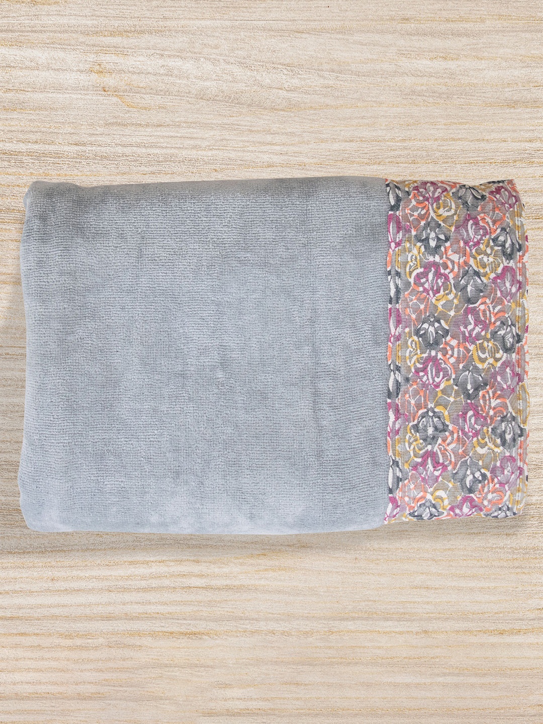 

RANGOLI Grey Solid 450 GSM Pure Cotton Bath Towel