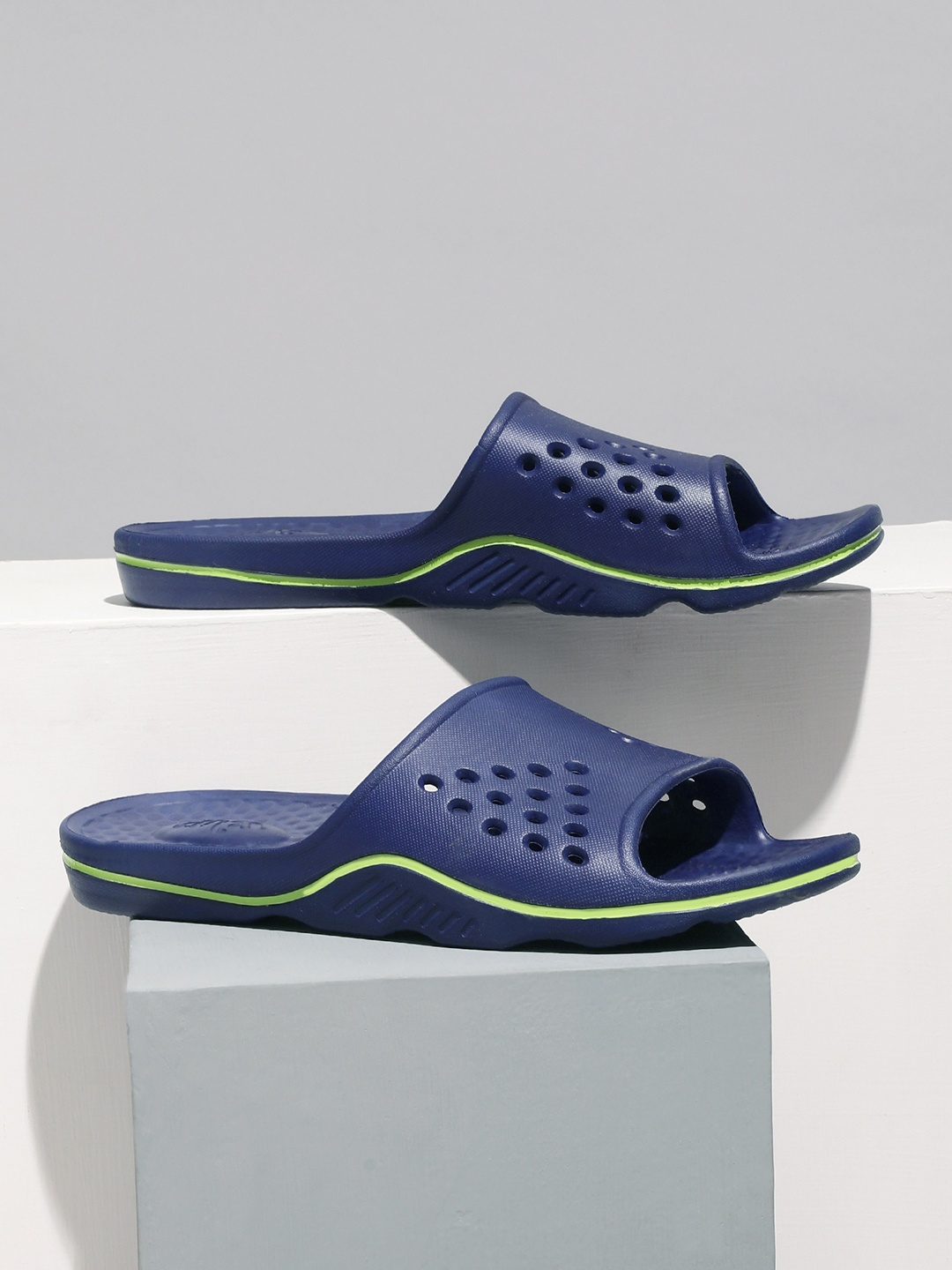 

Liberty Men Blue & Green Sliders