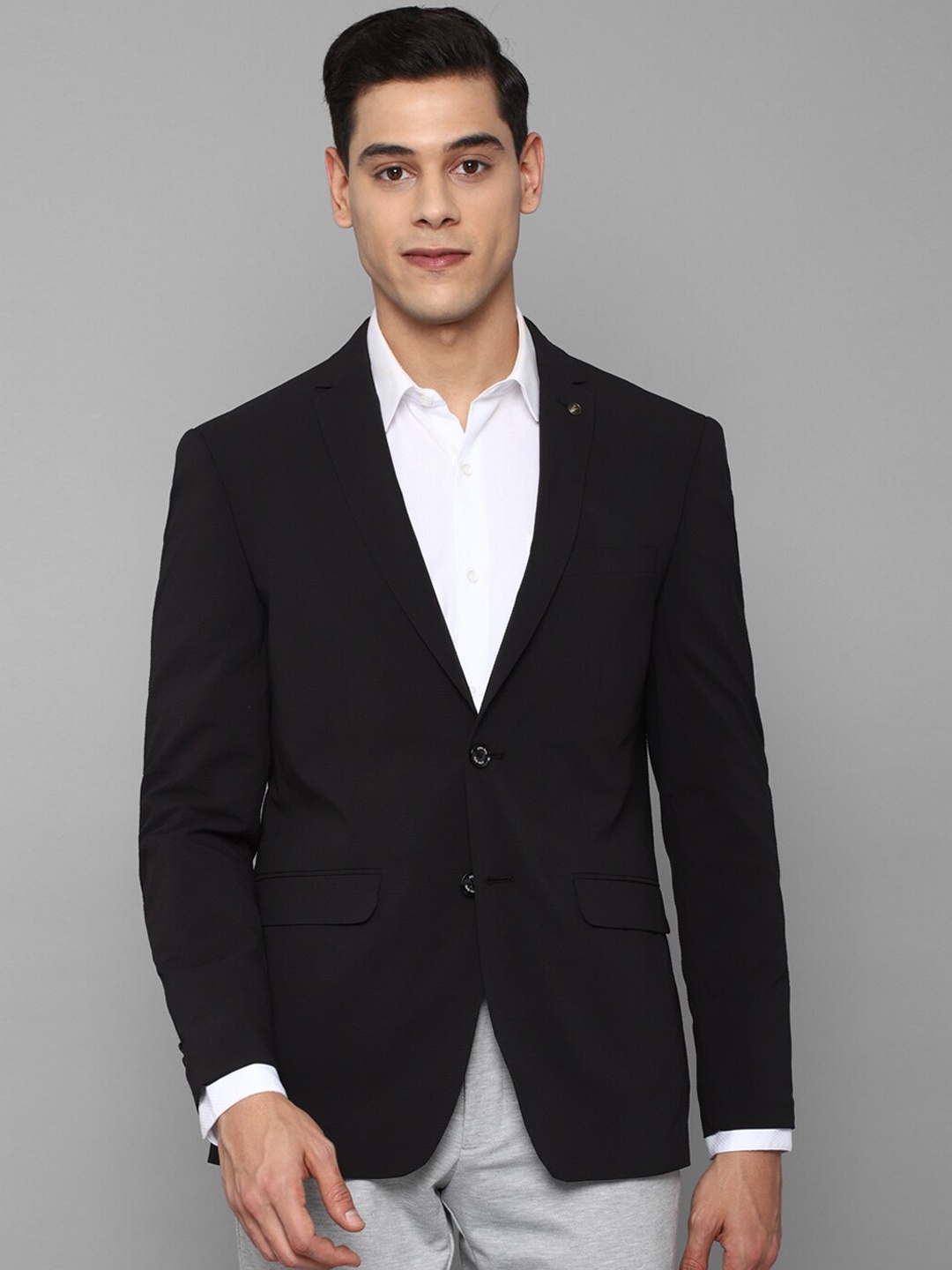 

Allen Solly Men Black Solid Slim-Fit Single-Breasted Blazer