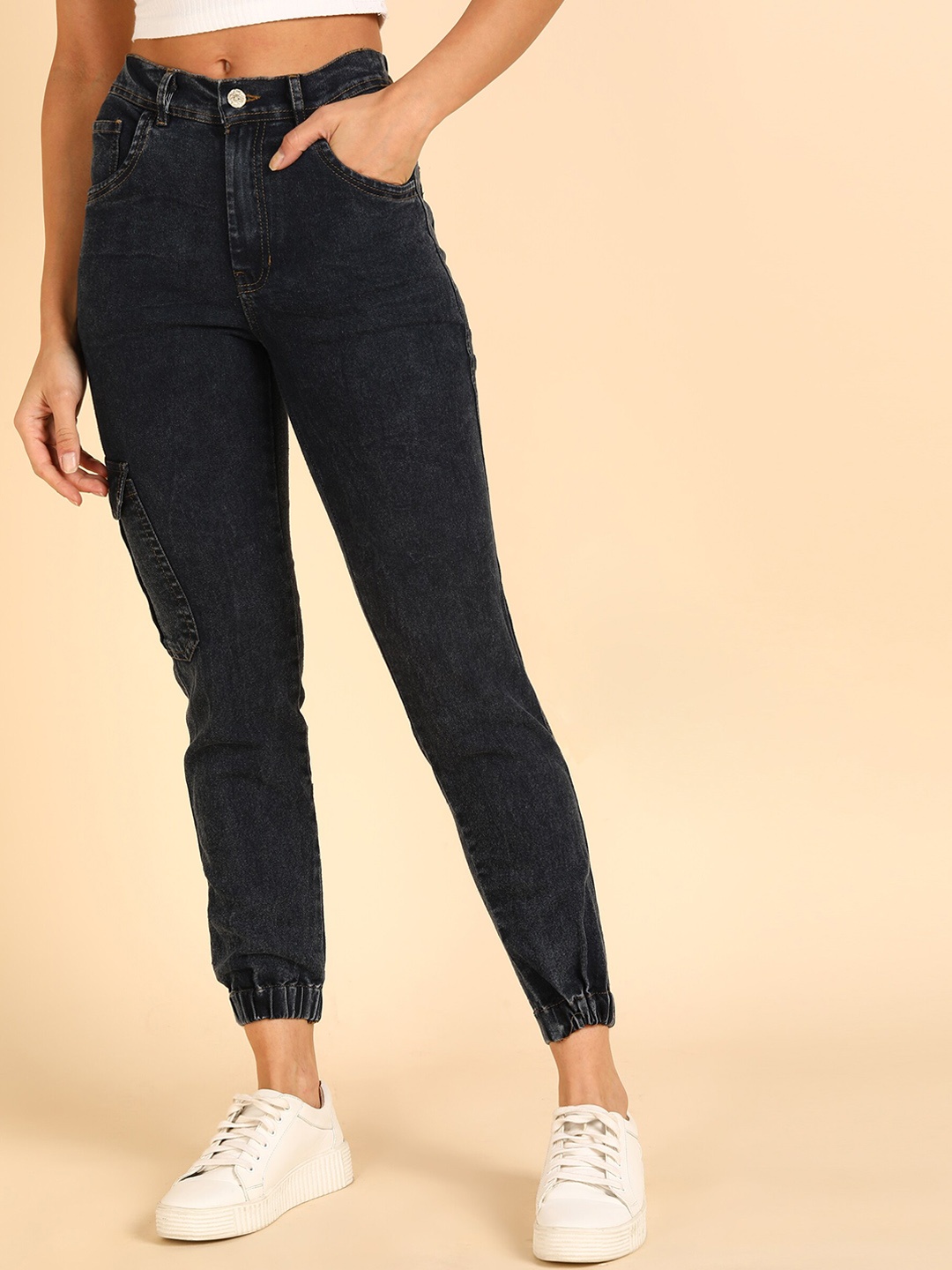 

MONTREZ Women Black Jogger High-Rise Jeans