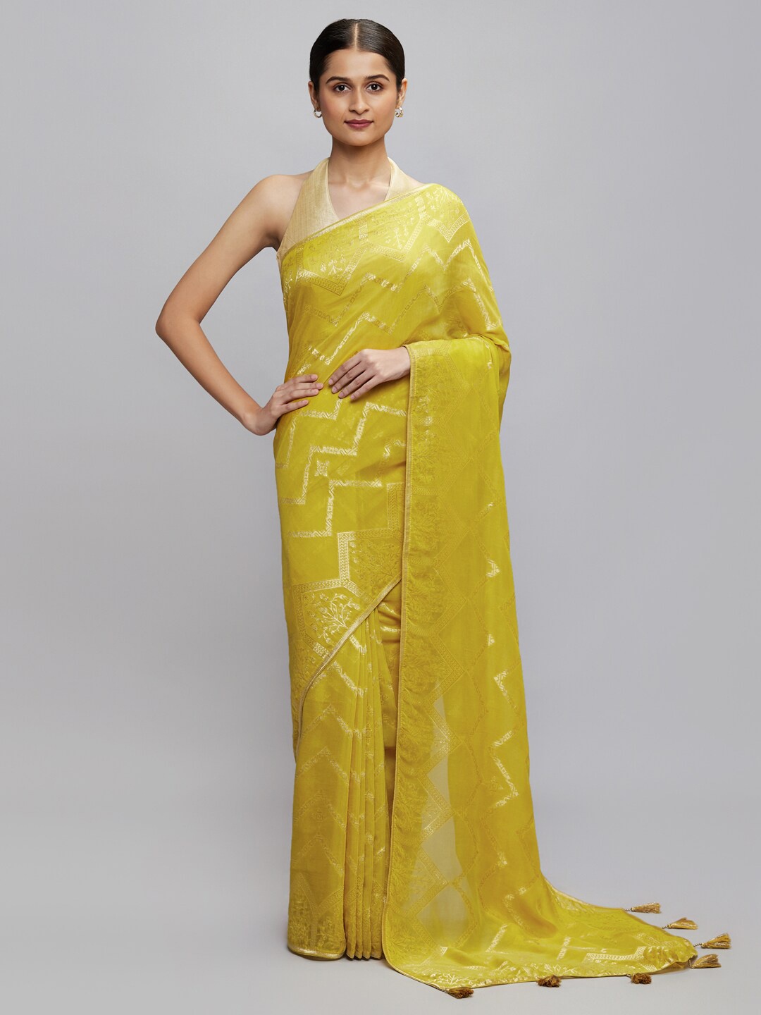 

navyasa Women Gold-Toned & Yellow Woven Design Saree