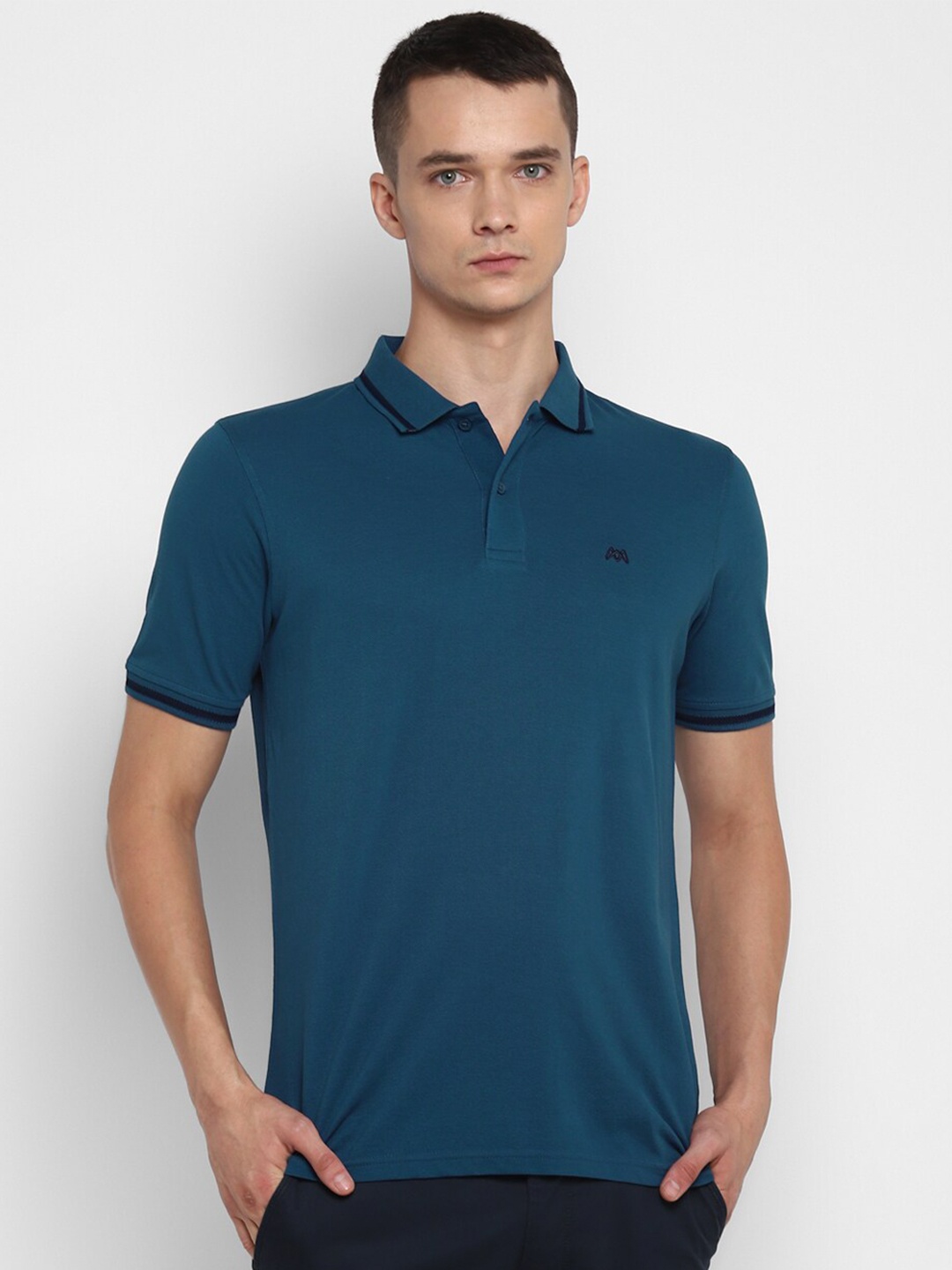 

MUWIN Men Blue Brand Logo Polo Collar T-shirt