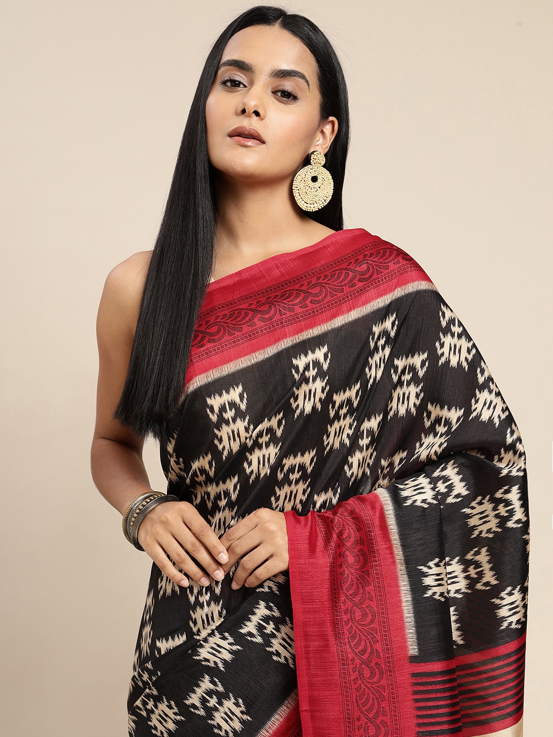 

SANGAM PRINTS Black & Beige Ethnic Motifs Silk Blend Saree