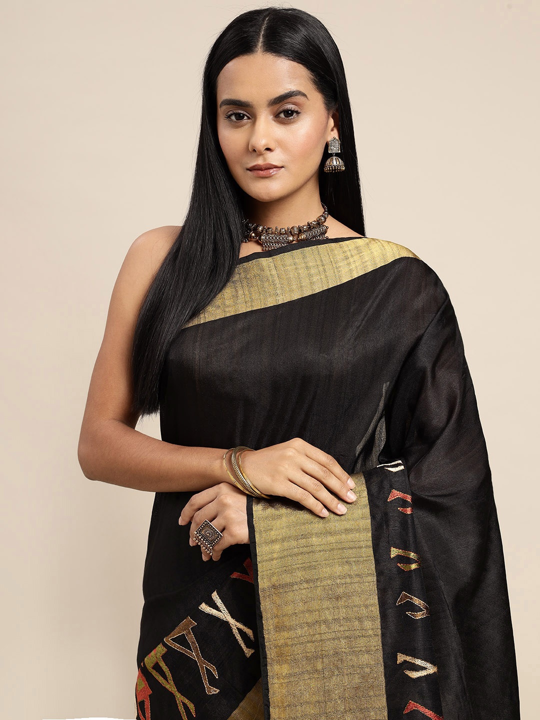 

SANGAM PRINTS Black & Gold Ethnic Motifs Silk Blend Saree