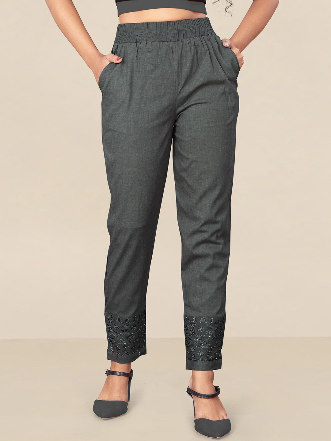

UNITED LIBERTY Women Grey Relaxed Easy Wash Regular Fit Trousers