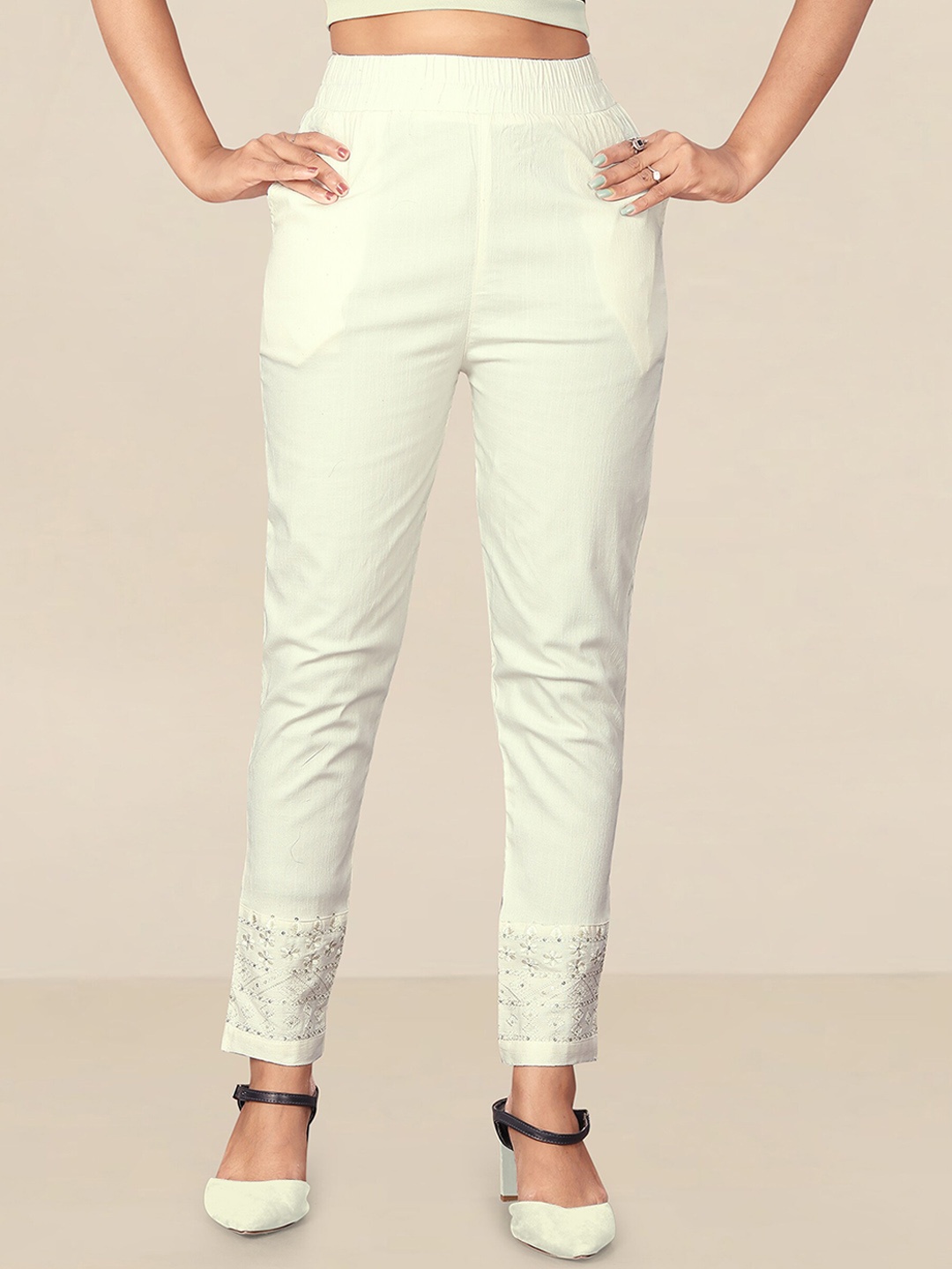 

UNITED LIBERTY Women Cream-Coloured Relaxed Easy Wash Regular Fit Trousers