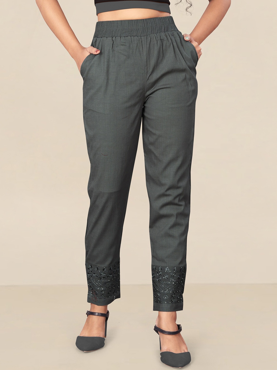 

UNITED LIBERTY Women Grey Relaxed Easy Wash Regular Fit Trousers