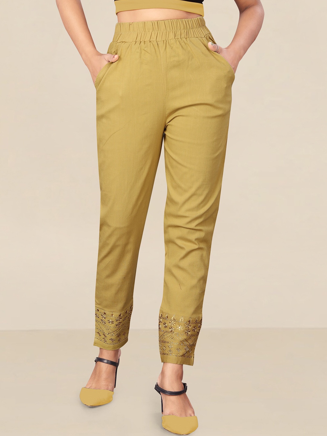 

UNITED LIBERTY Women Gold-Toned Relaxed Easy Wash Regular Fit Trousers