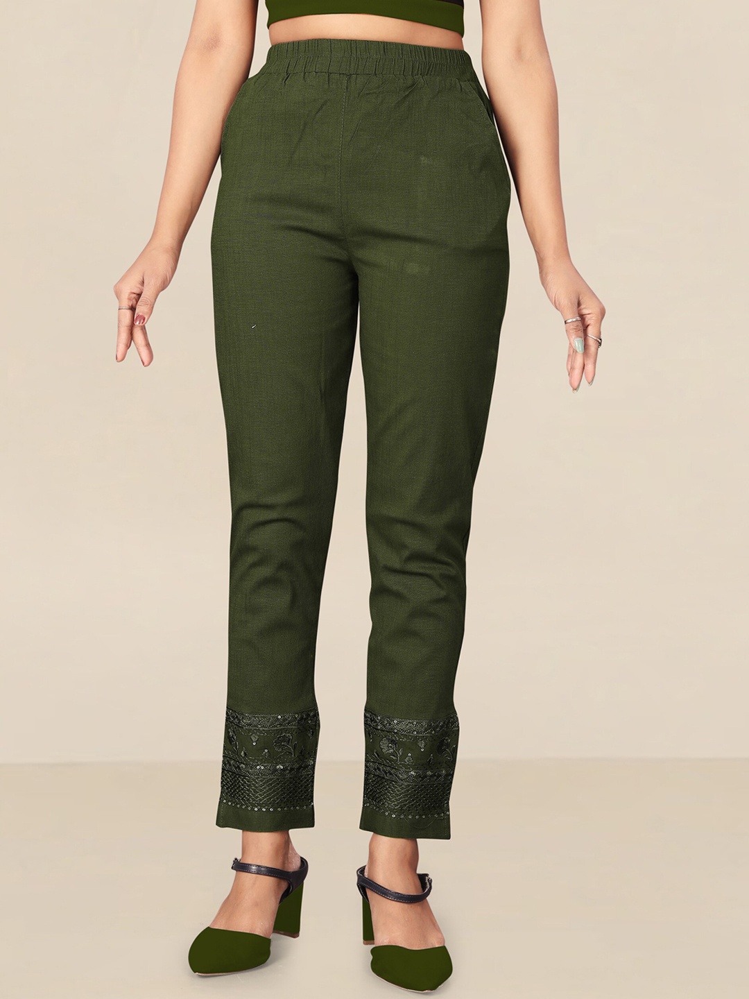 

UNITED LIBERTY Women Olive Green Relaxed Easy Wash Regular Fit Trousers