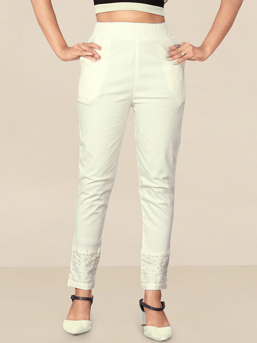 

UNITED LIBERTY Women Cream-Coloured Relaxed Easy Wash Regular Fit Trousers