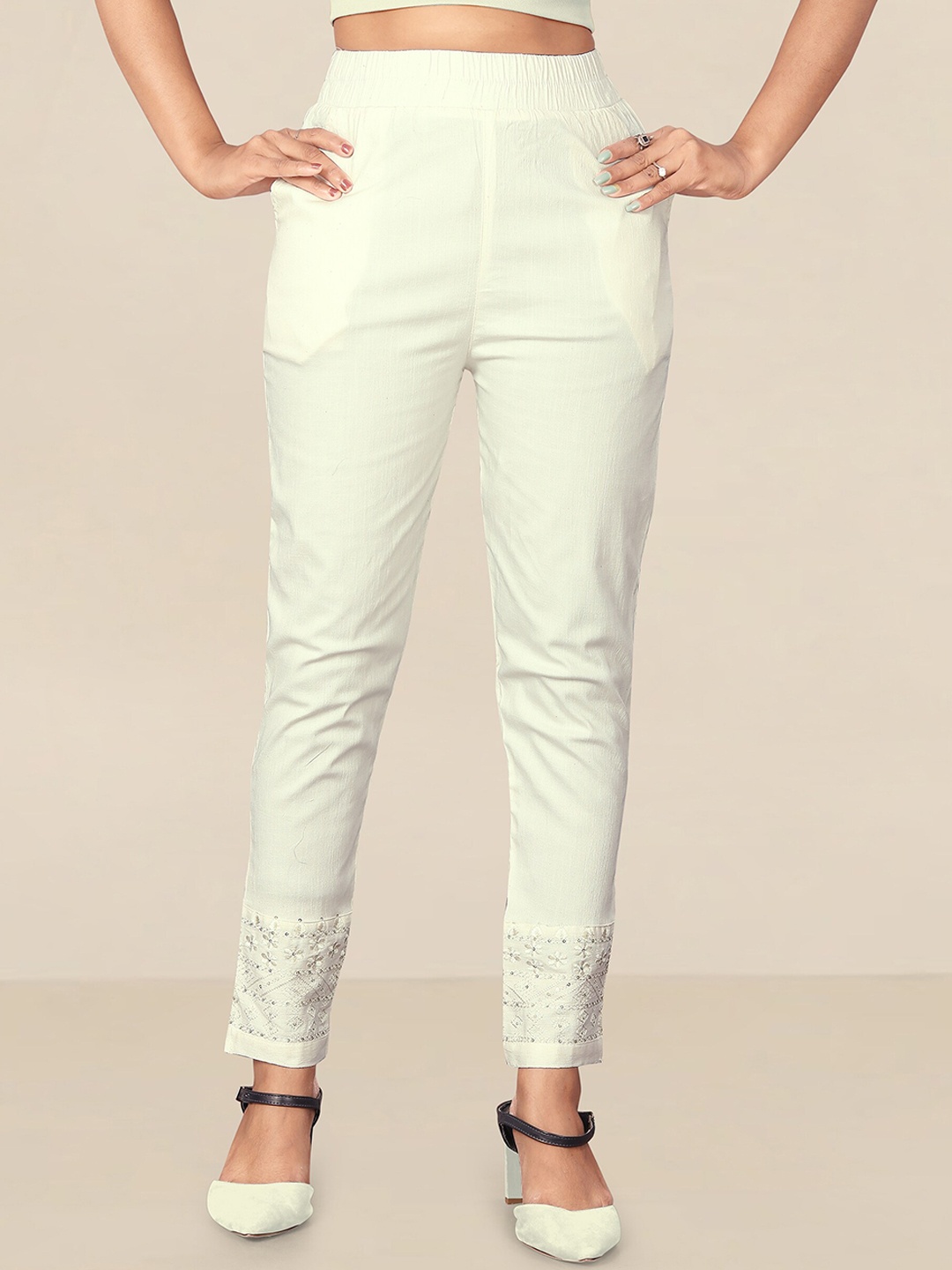 

UNITED LIBERTY Women Cream-Coloured Lycra Stretchable Trouser