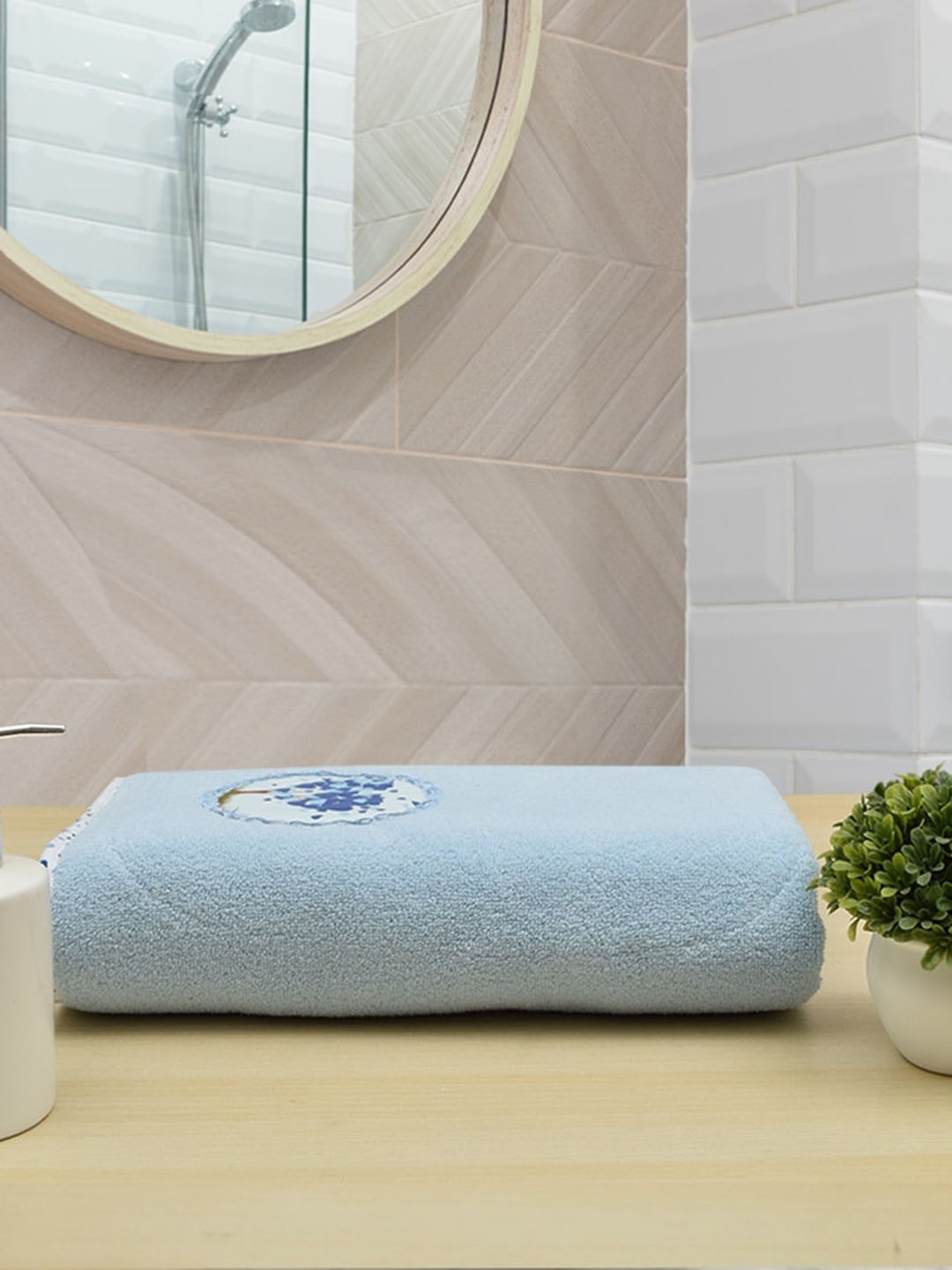 

RANGOLI Blue Solid 550 GSM Pure Cotton Bath Towels