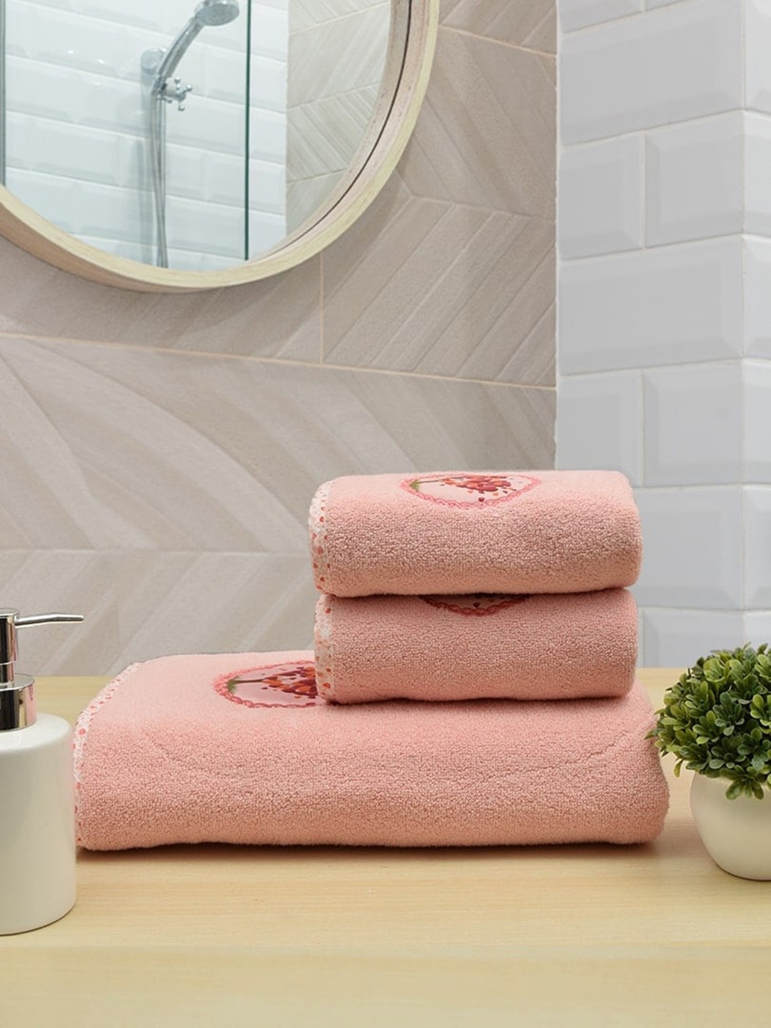 

RANGOLI Set Of 3 Pink Solid Cotton 550 GSM Towel Set, Peach