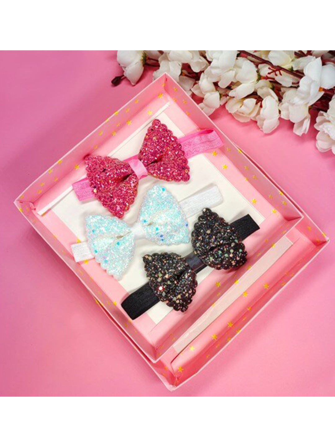 

ANNA CREATIONS Women Red & Green Set of 3 Embellished Hair Accessory Set