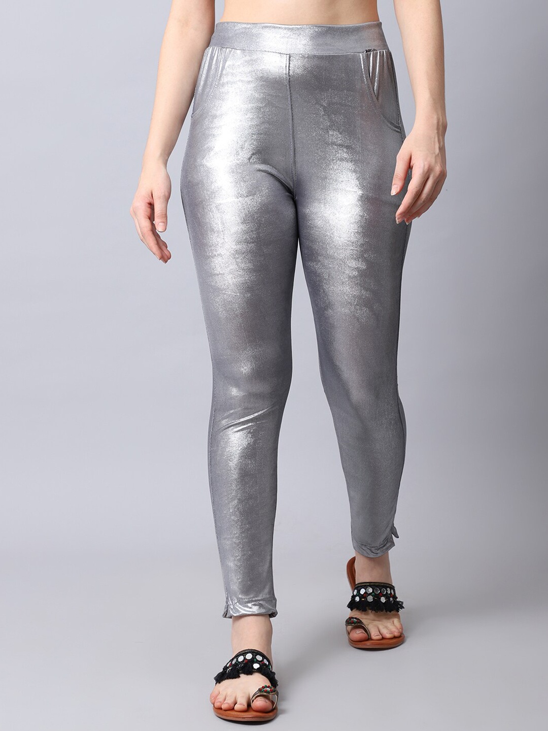 

TAG 7 Women Silver-Toned Solid Ankle-Length Leggings