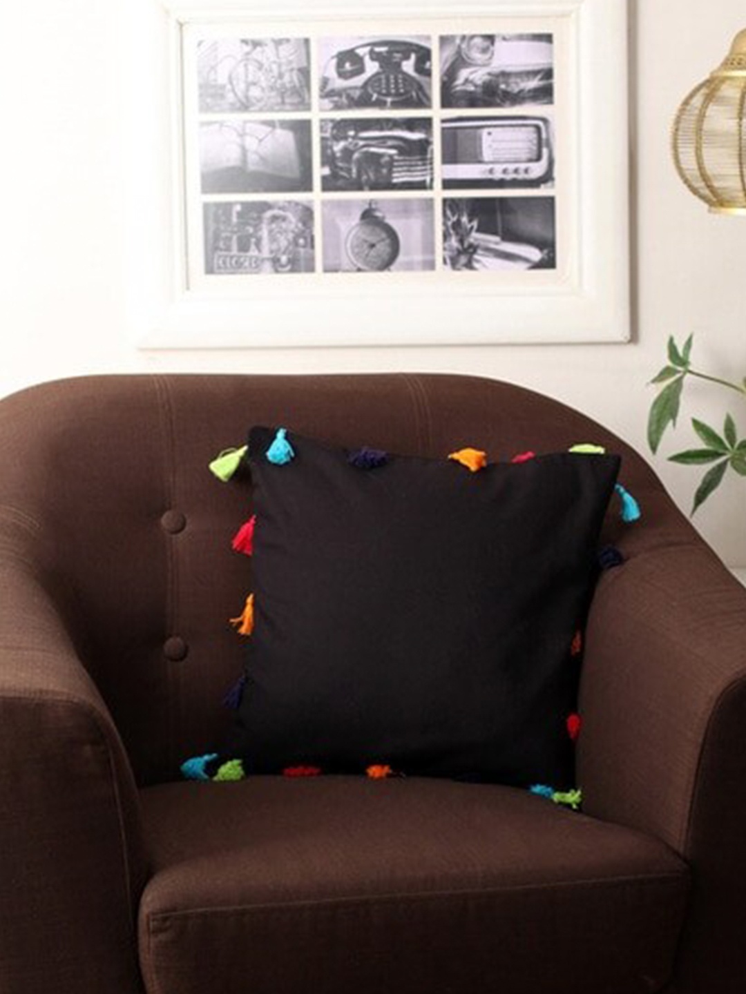 

Lushomes Black & Green Square Cushion Cover