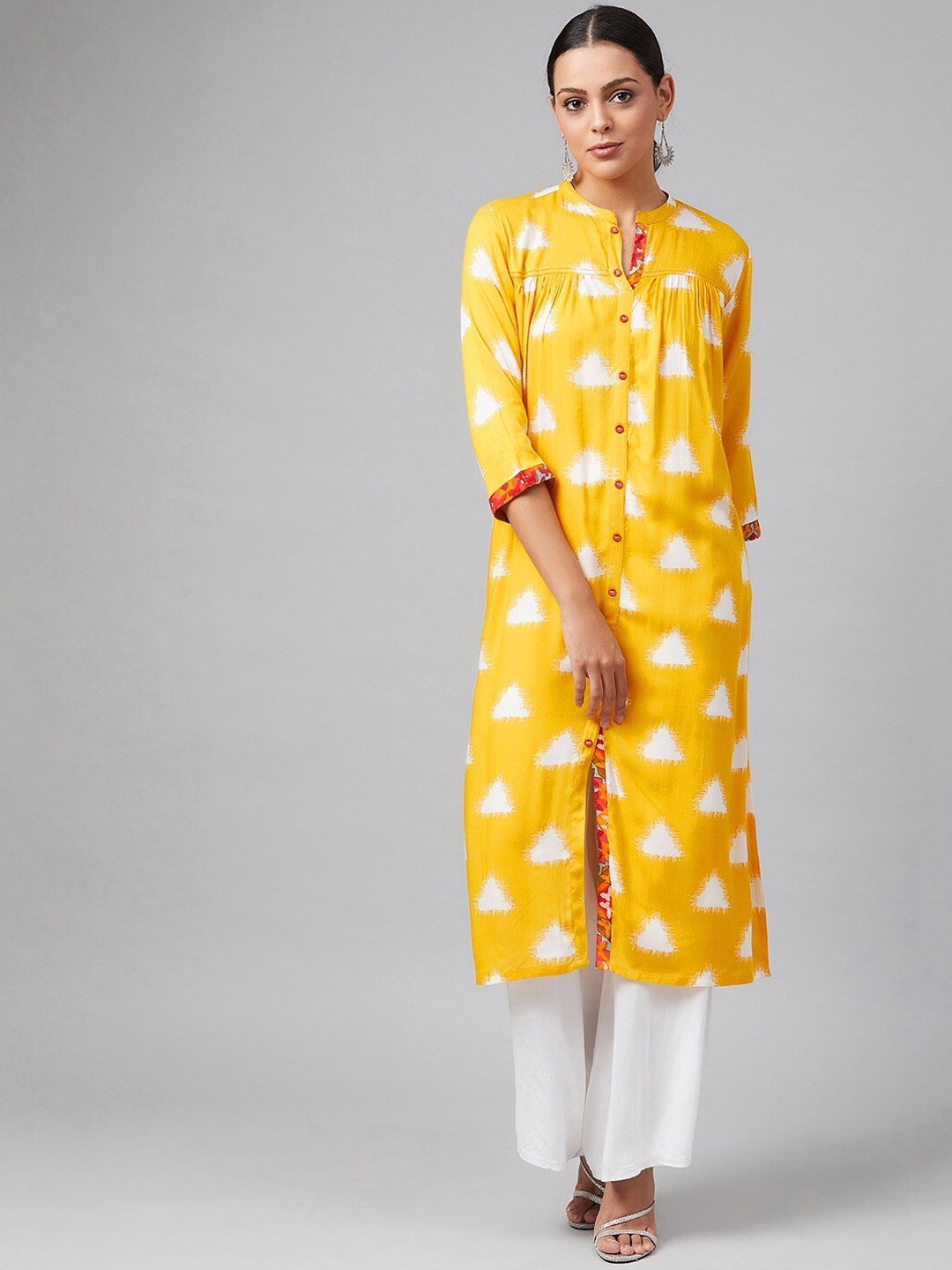 

Tulsattva Women Yellow Geometric Block Print Kurta
