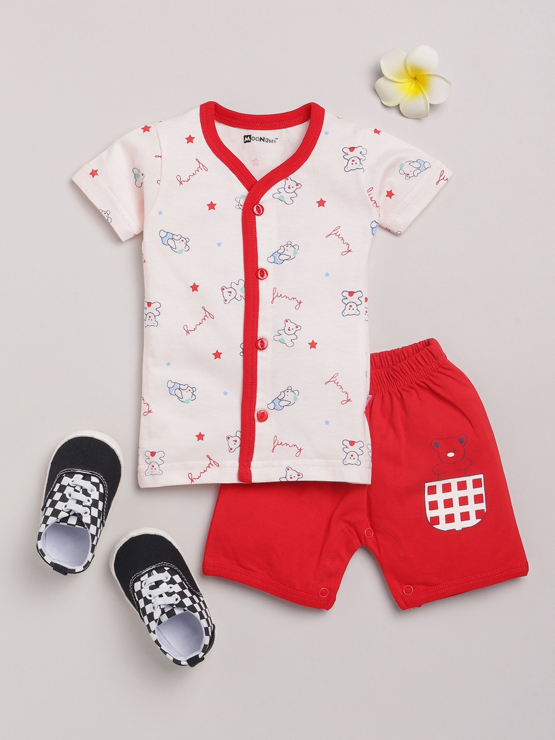 

MooNKids Boys Red & White Pure Cotton Printed T-shirt with Shorts