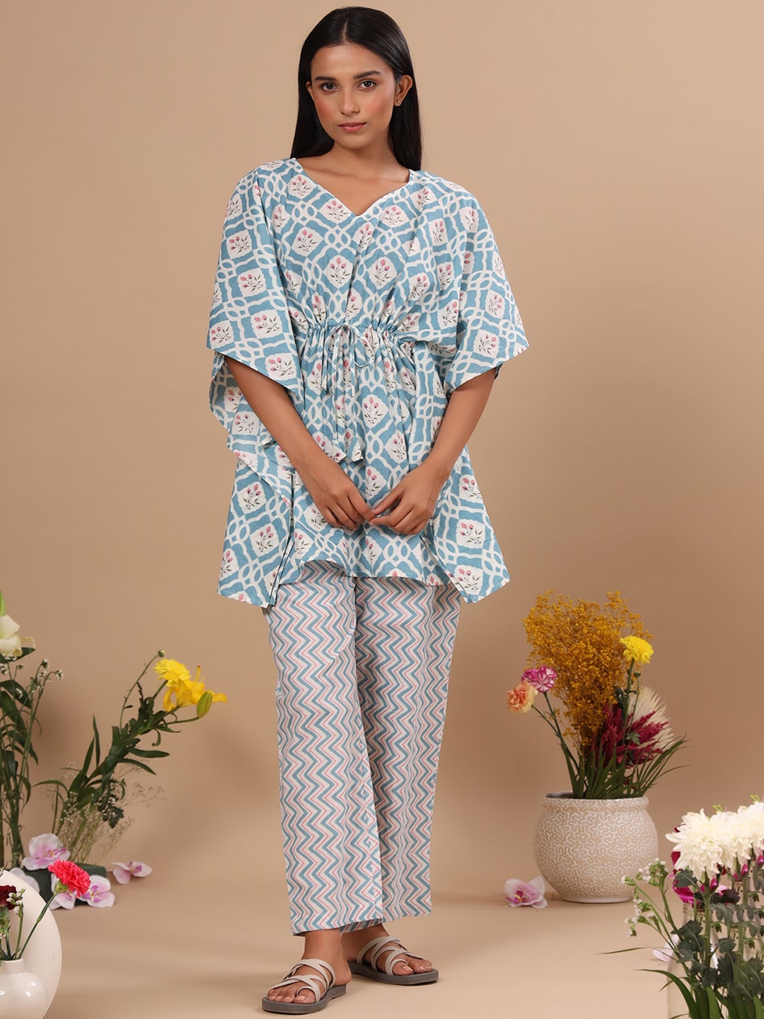 

JISORA Women Blue & White Floral Printed Cotton Kaftan Night suit