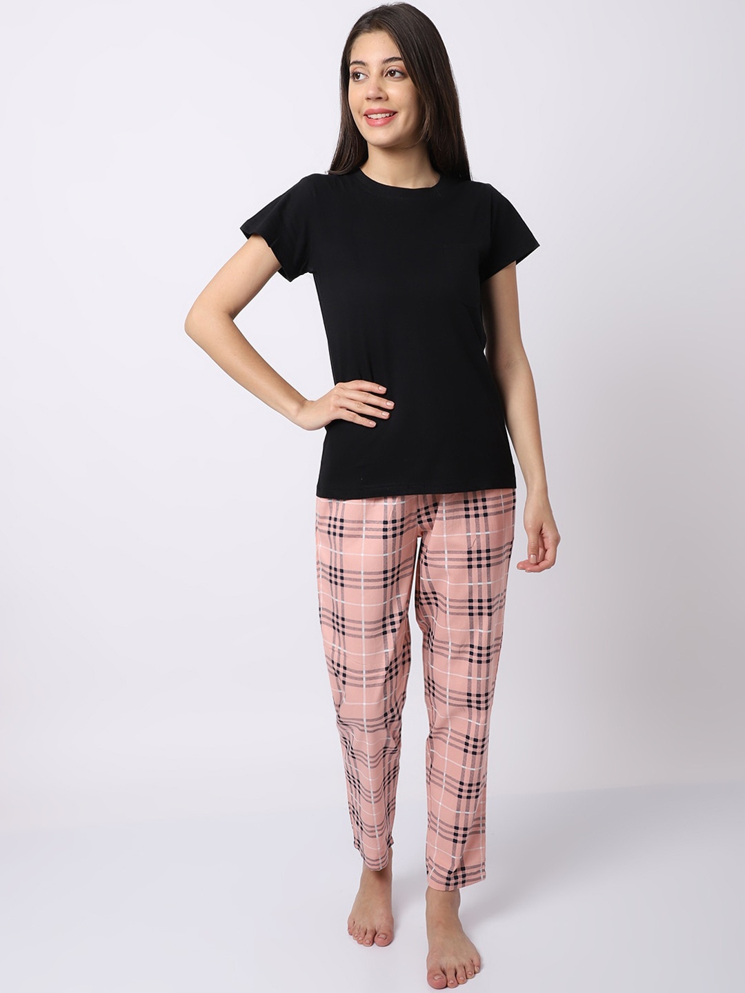 

Boston Club Women Peach-Coloured & Black Printed Night Suit