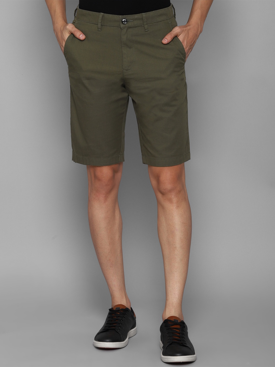 

Allen Solly Men Olive Green Slim Fit Shorts