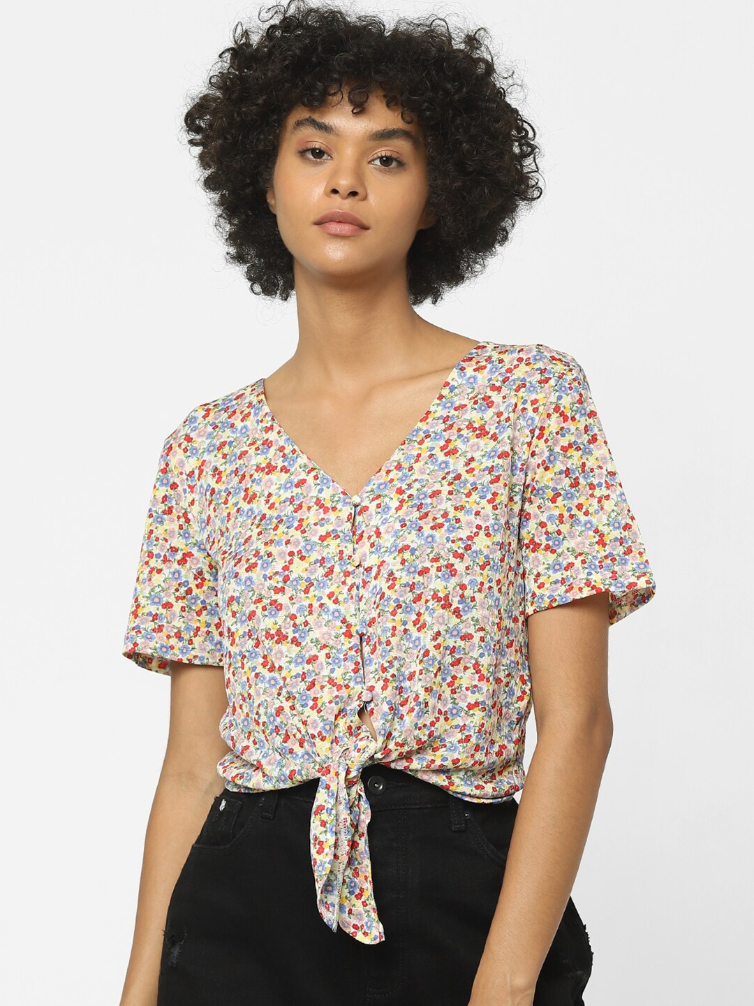 

ONLY Cream-Coloured & Blue Floral Print Top