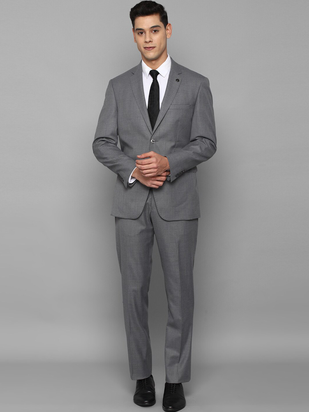

Allen Solly Men Grey Solid Slim-Fit Single-Breasted 2- Piece Formal Suit