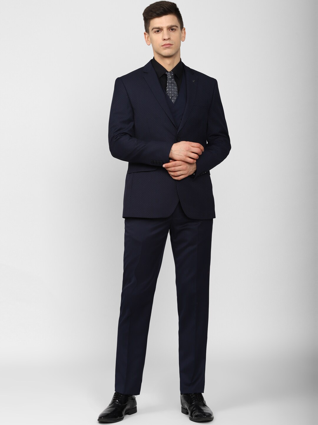 

Van Heusen Men Navy Blue Self-Design 4 Piece Slim Fit Suit, Black
