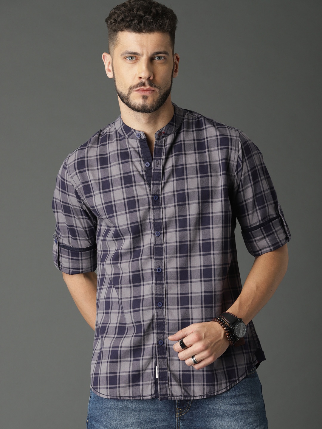 

Roadster Men Navy Blue & Grey Slim Fit Checked Casual Shirt