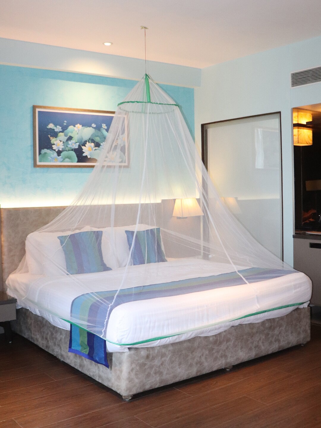 

Silver Shine Green Solid Foldable Mosquito Net