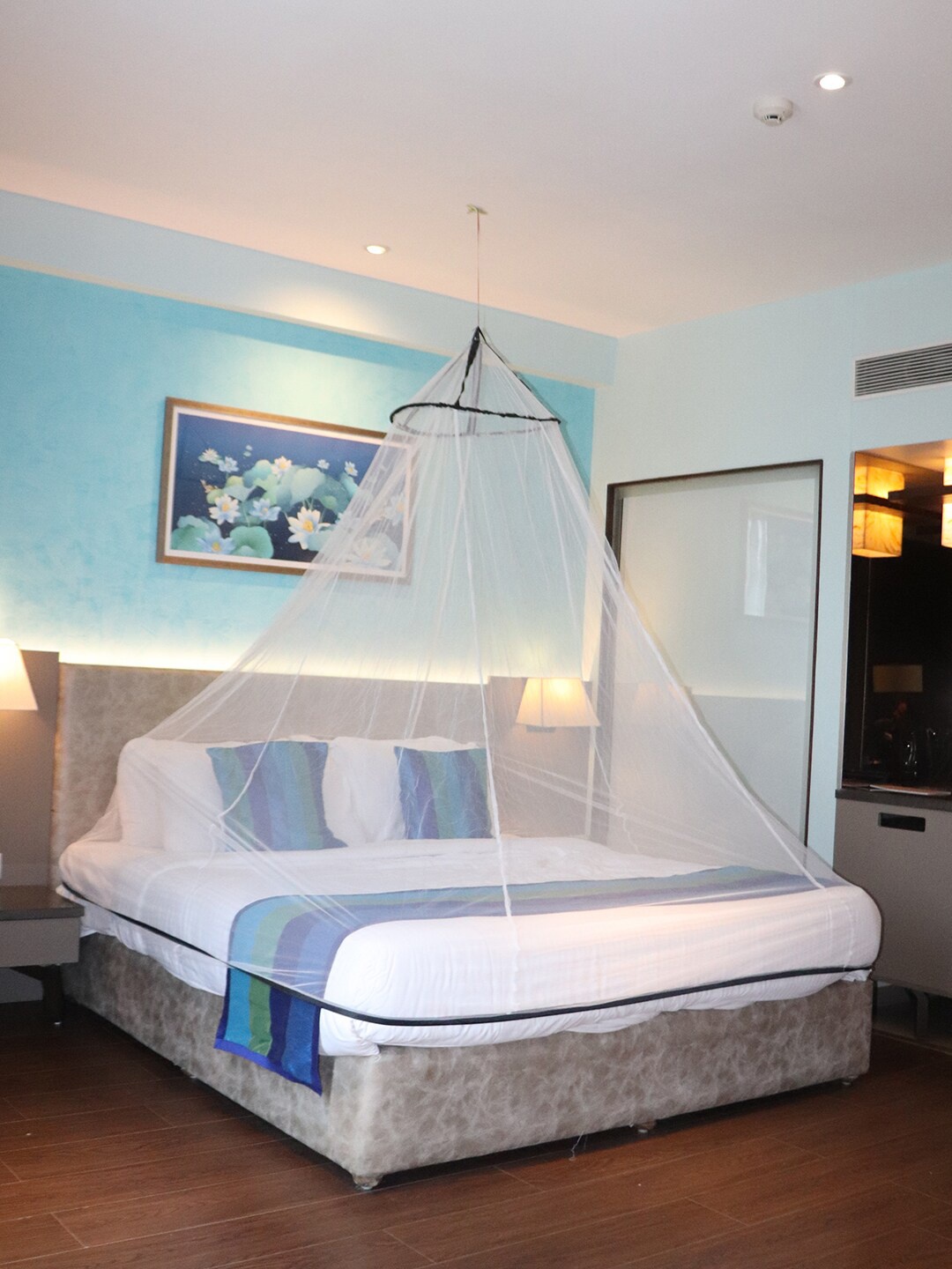 Silver Shine Black Solid Foldable Mosquito Nets