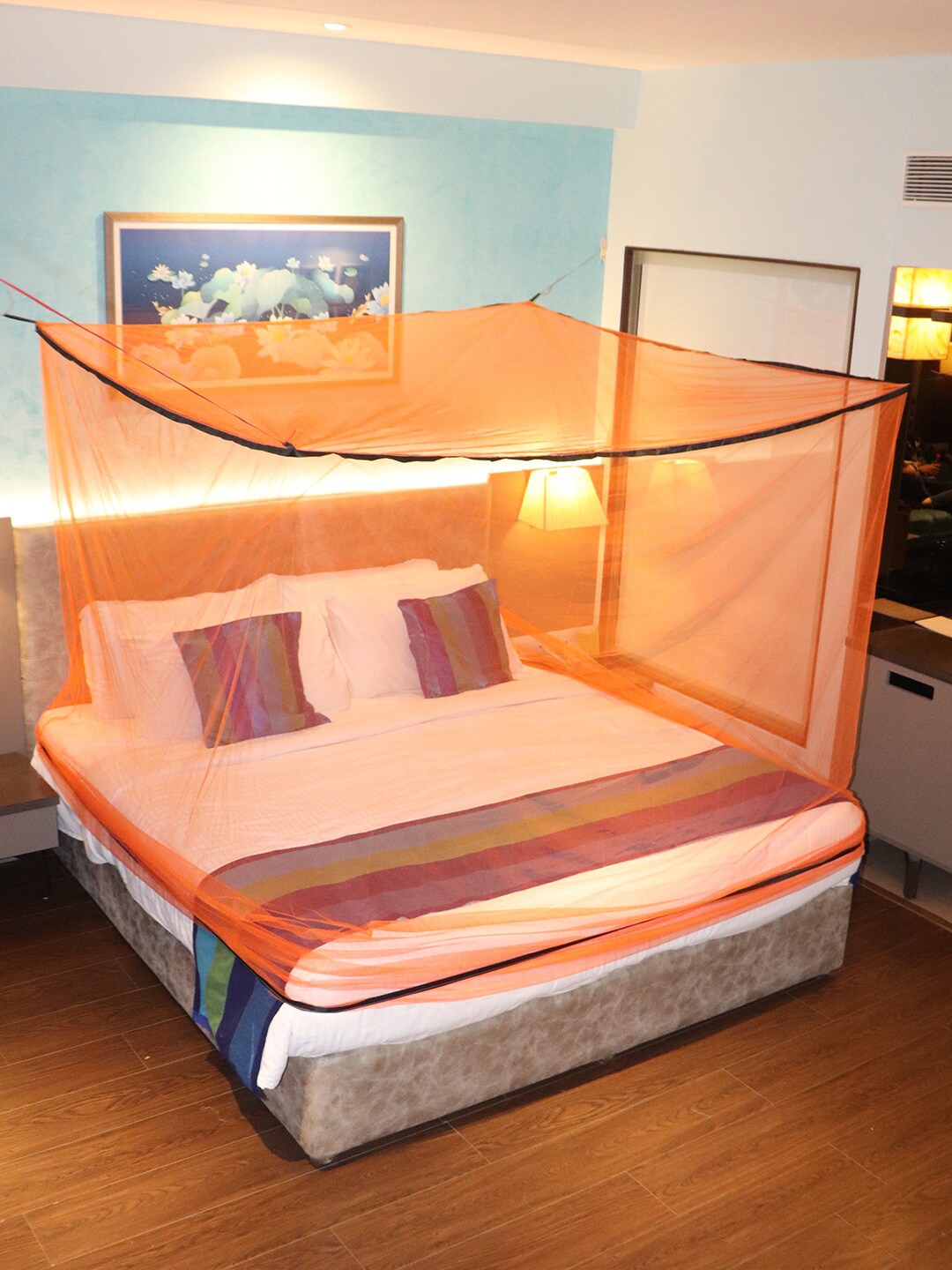 

Silver Shine Black Solid Foldable Mosquito Nets
