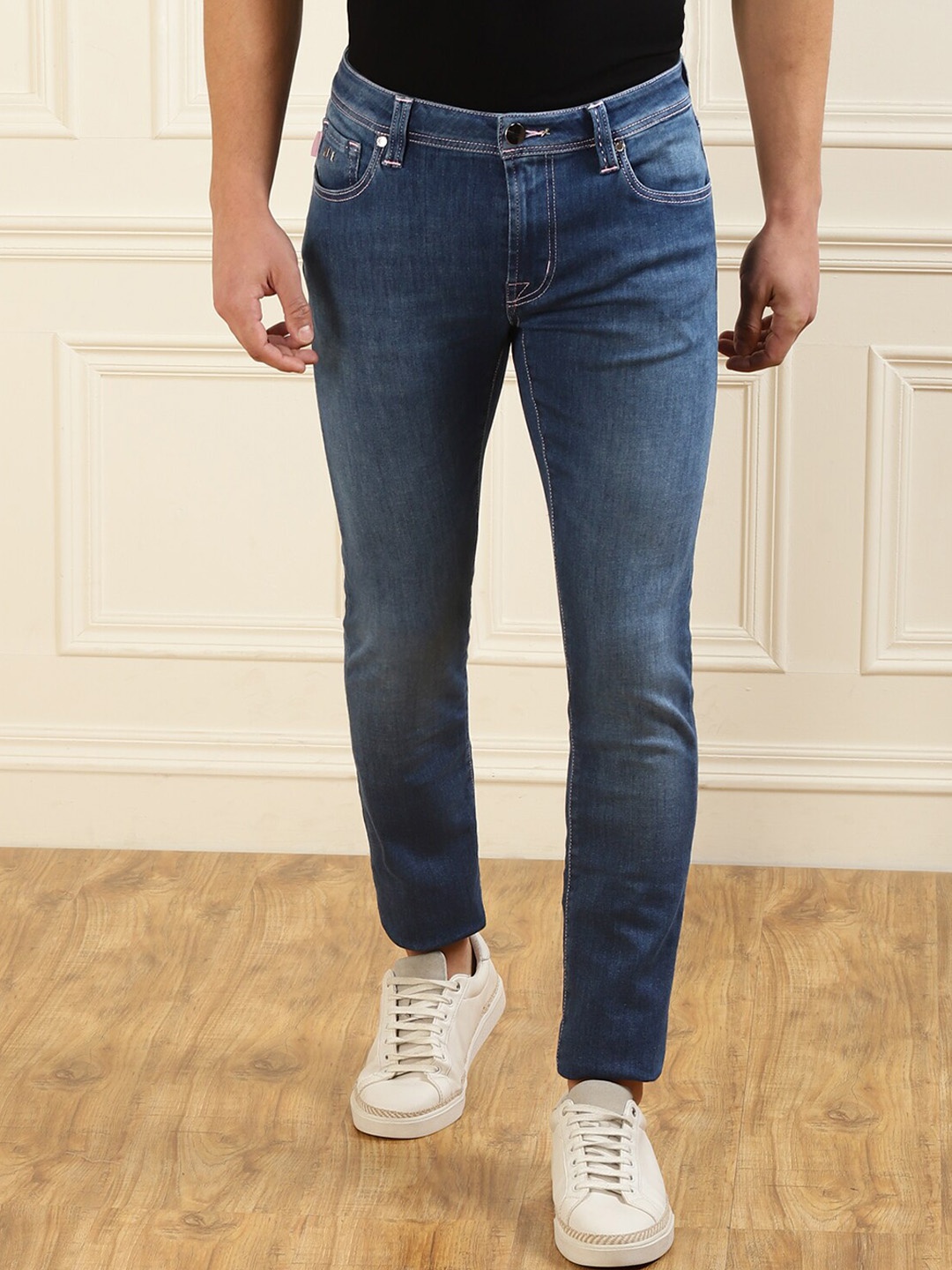 

Tramarossa Men Blue Light Fade Jeans