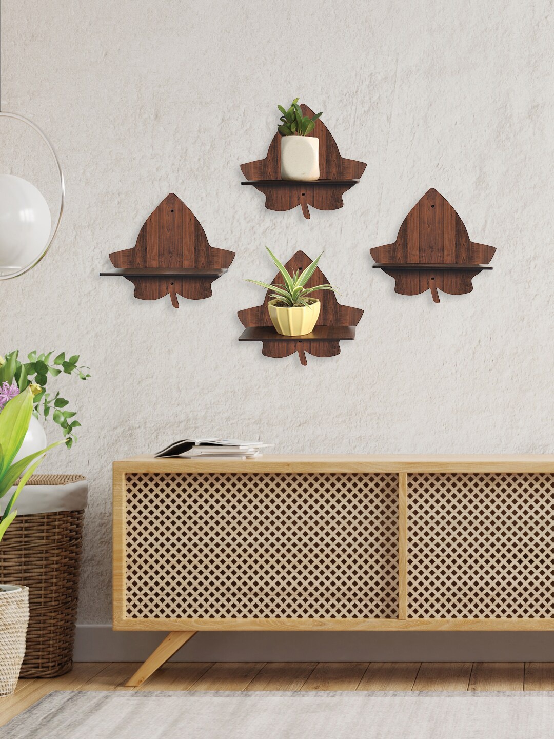 

RANDOM Set of 4 Wall Hanging Planters, Brown