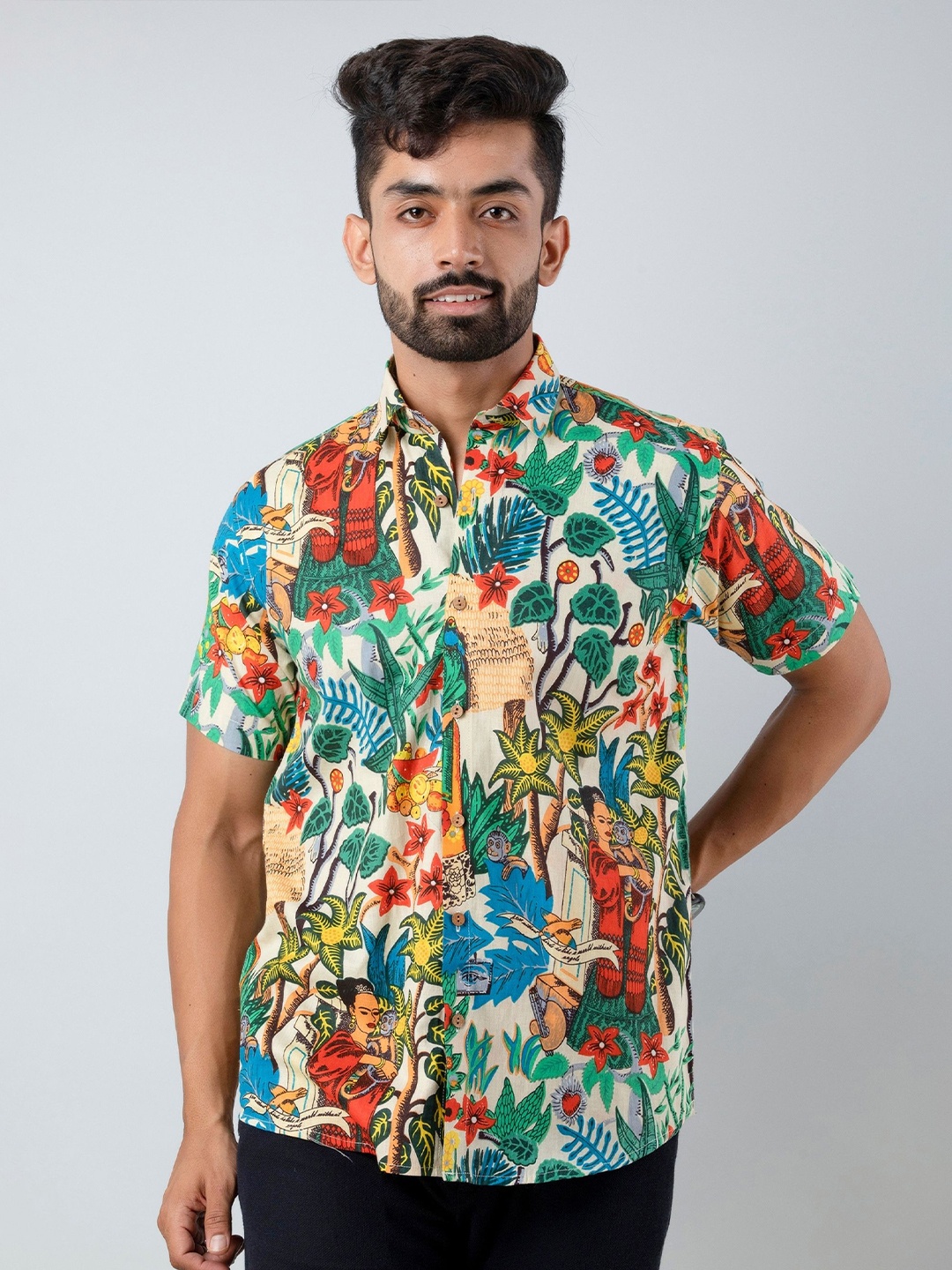 

Firangi Yarn Men Off White Floral Printed Cotton Standard Casual Shirt