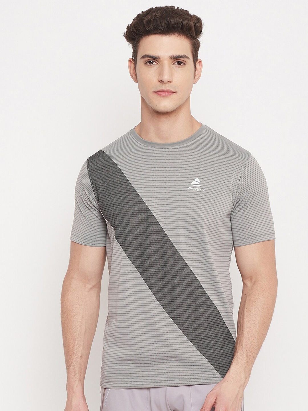 

Duke Men Grey Colourblocked T-shirt