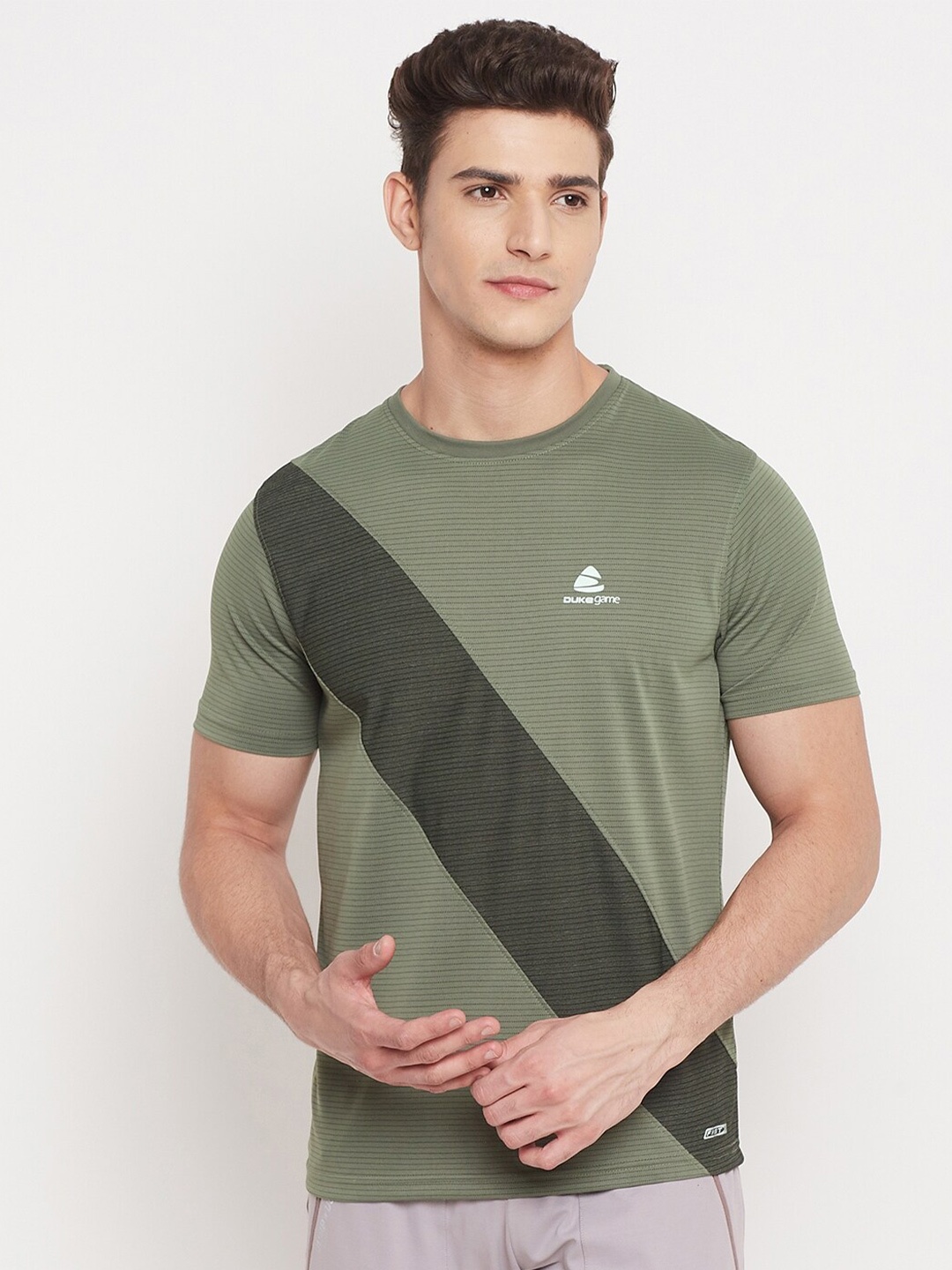 

Duke Men Green Colourblocked Sports T-shirt