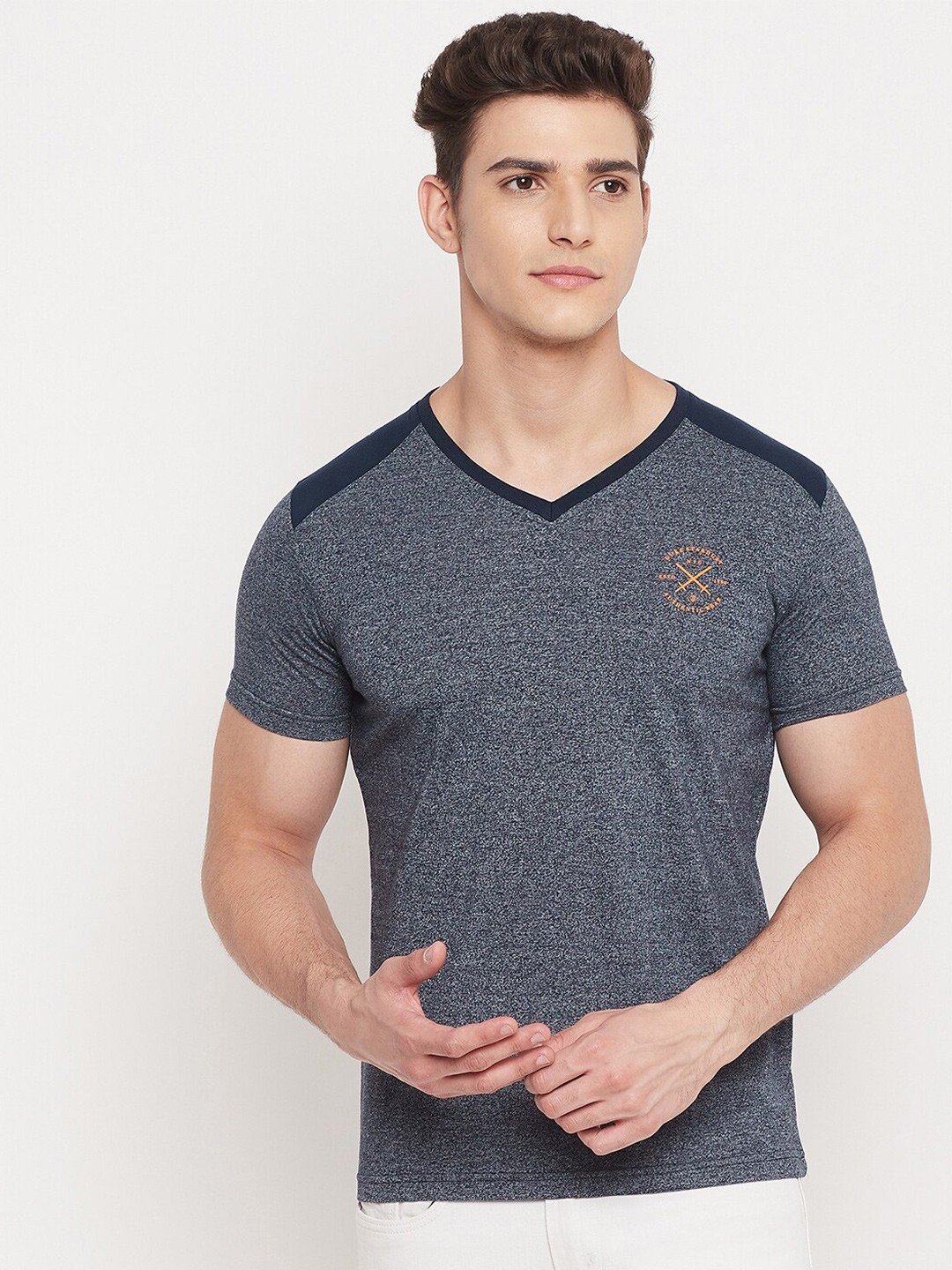 

Duke Men Blue V-Neck Applique T-shirt