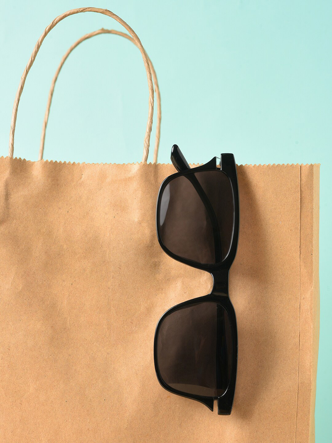 

HAUTE SAUCE by Campus Sutra Women Black Lens & Black Butterfly Sunglasses with UV Protected Lens
