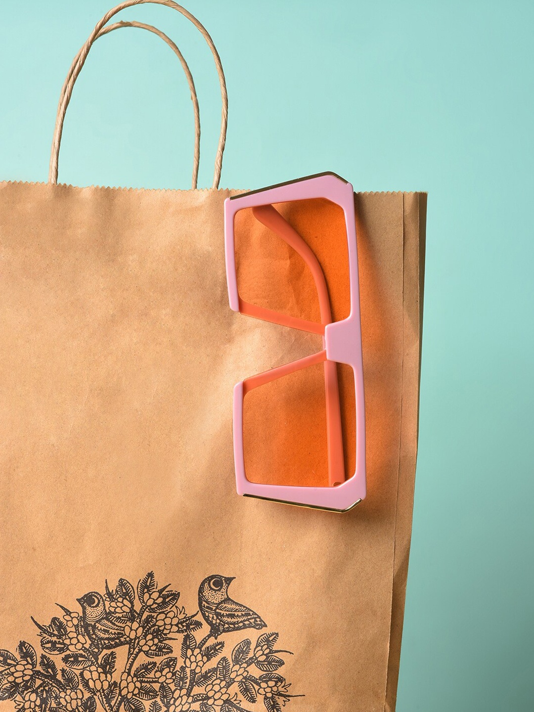 

HAUTE SAUCE by Campus Sutra Women Orange Lens & Pink Oversized Sunglasses with Polarised Lens, Peach