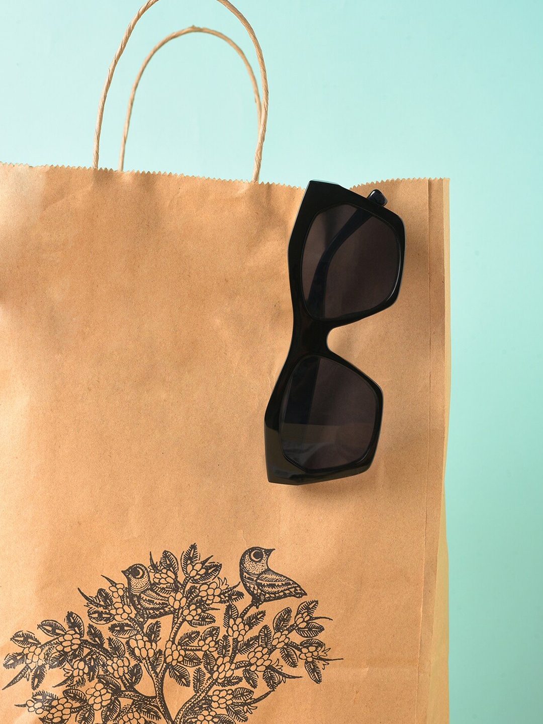 

HAUTE SAUCE by Campus Sutra Women Black Lens & Black Butterfly Sunglasses with UV Protected Lens